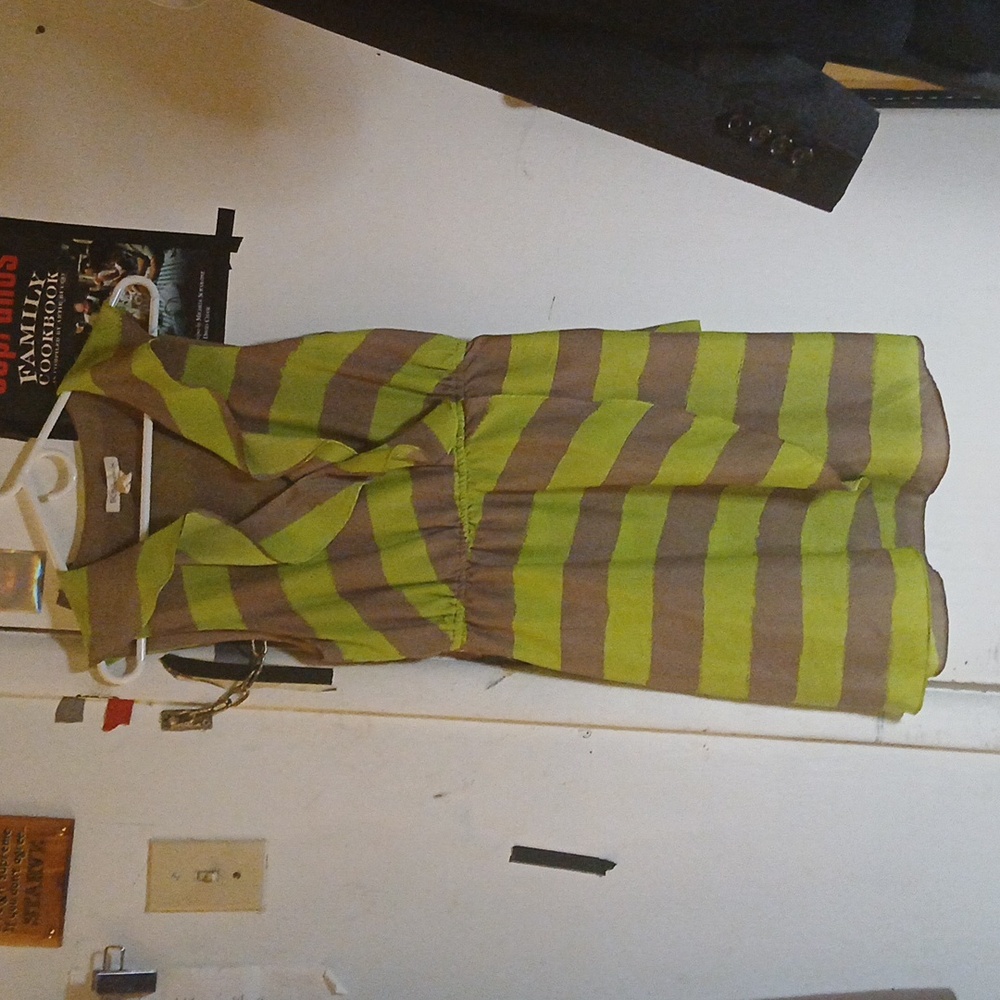 BCBGENERATION DRESS 👗 SIZE SMALL COLOR GREY GREENISH YELLOW VERY CUTE